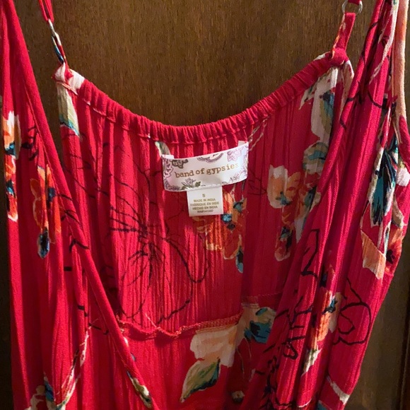 Band of gypsies red floral wrap around dress lulus - Picture 2 of 2